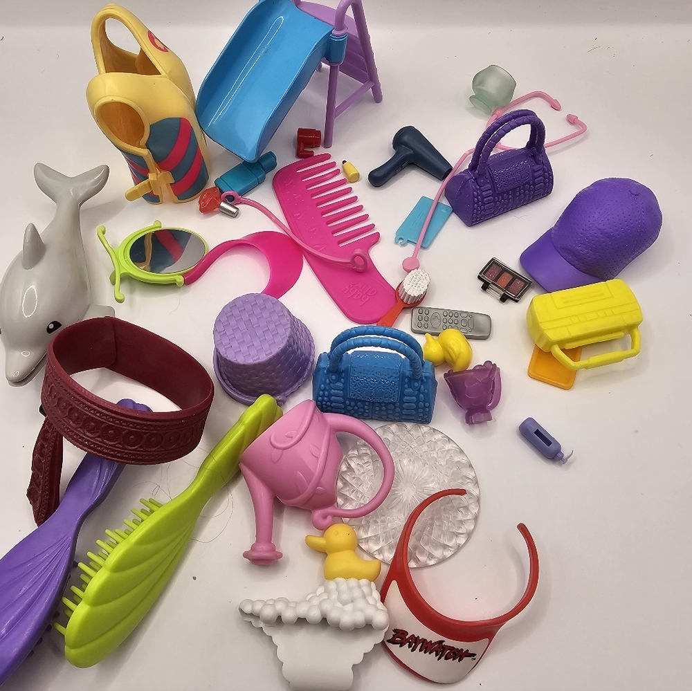 Miscellaneous Barbie And Doll Accessories